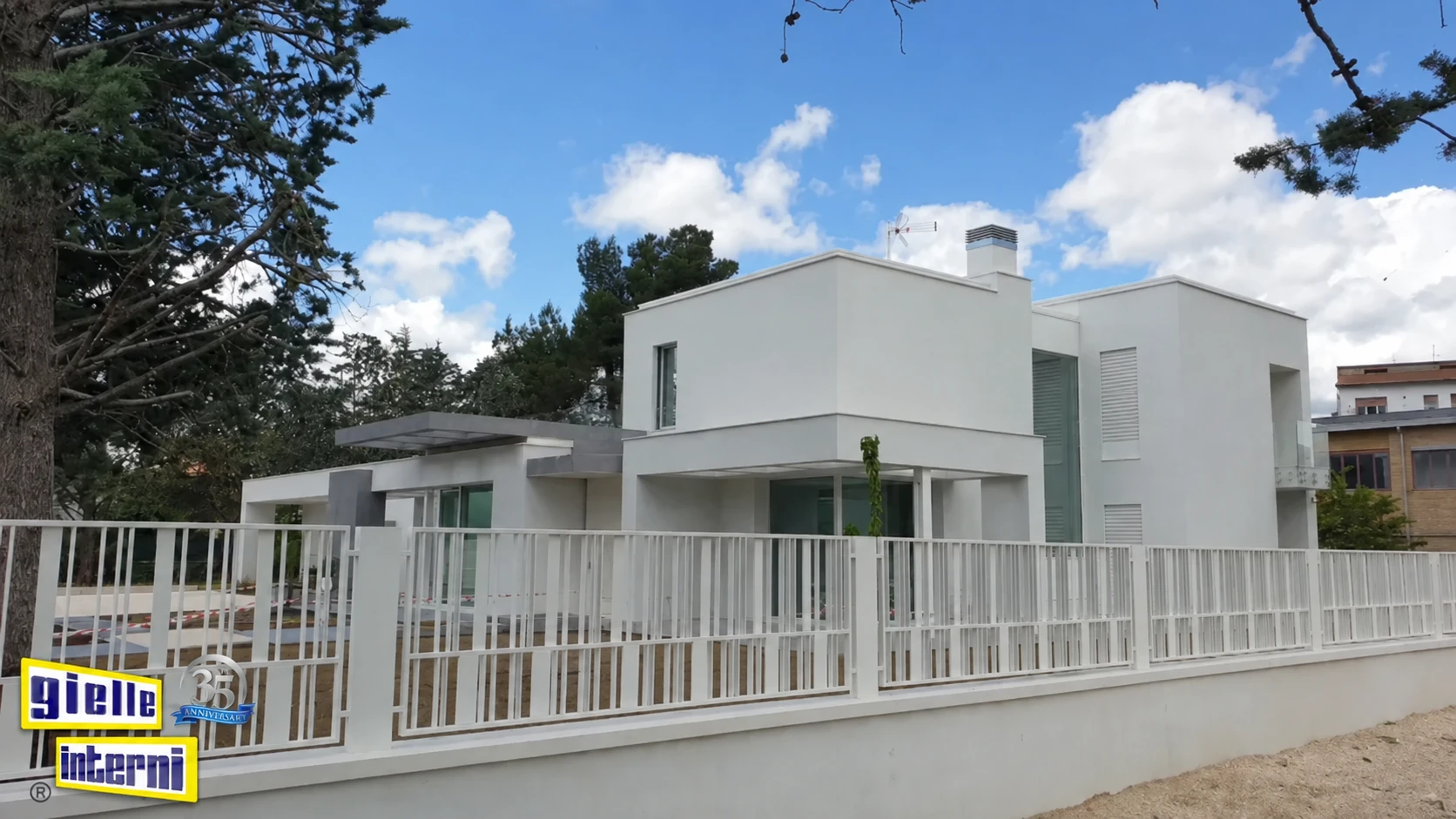 Villa costruita interamente a secco su struttura in acciaio — Macerata
